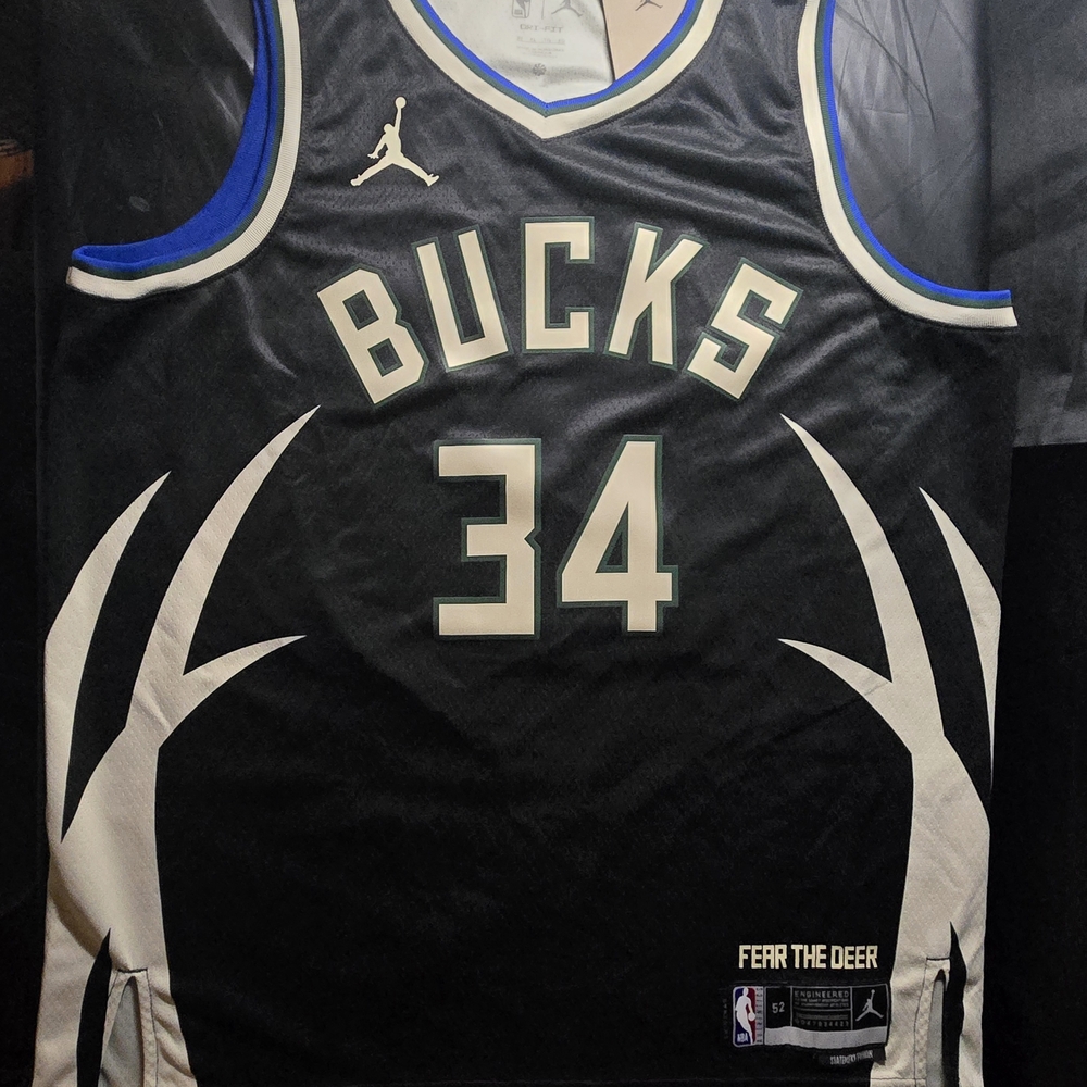NBA Giannis Antetokounmpo #34 Milwaukee Bucks Statement Jersey Size  XL Swingman